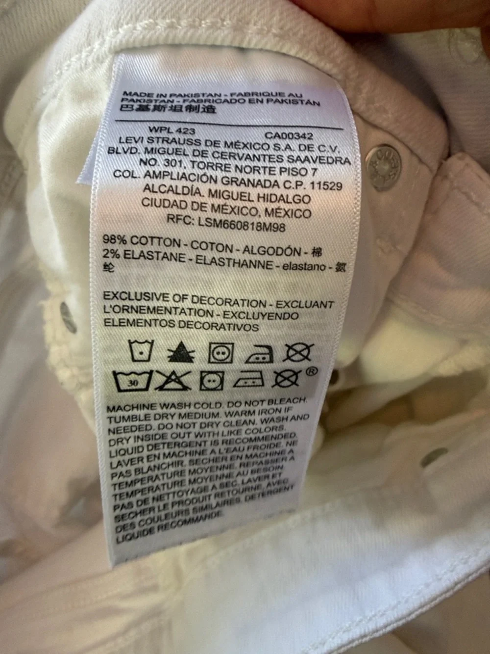 Signature by Levi Strauss crisp white